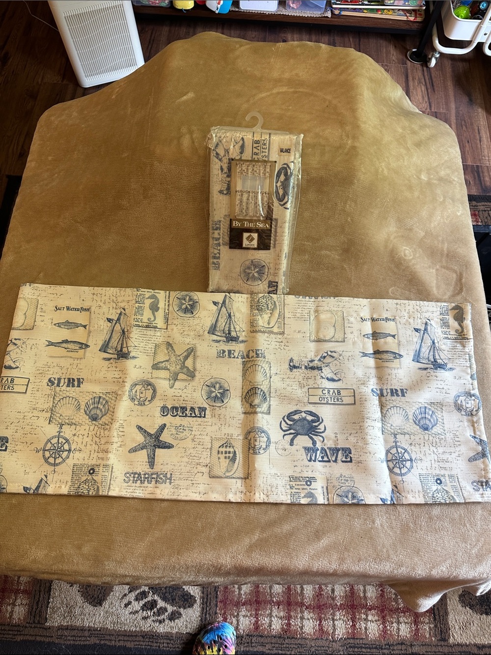 Amazon Essentials Beach Nautical Valance in Beige and Navy (set of 2)